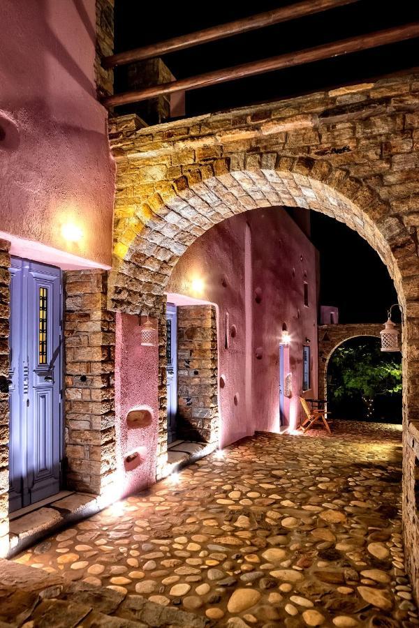 הוילה Naxos City Georgilas Cave House מראה חיצוני תמונה